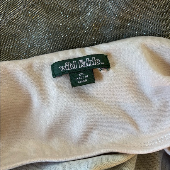 Sparkly Two-Piece Set - Picture 4 of 4